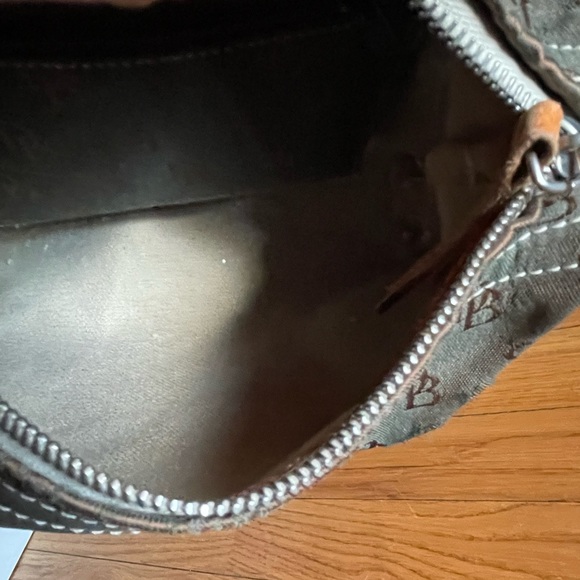 Dooney & Bourke Vtg Mini Bag w/ leather strap - Picture 6 of 10